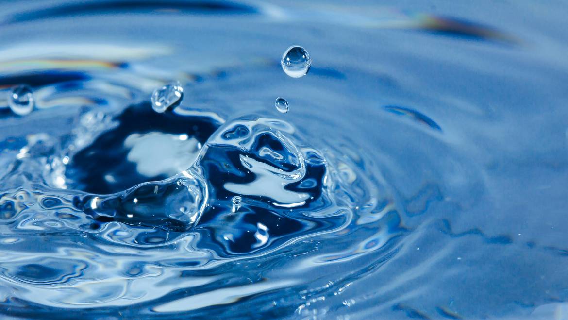 Como a potabilidade da água pode impactar na saúde dos colaboradores?